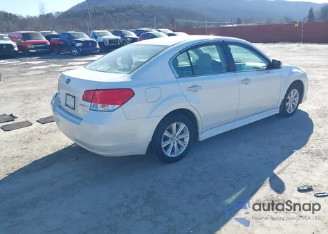 2011 Subaru Legacy 2.5I Premium из США, поврежденный, VIN 4S3BMBG65B3214678
